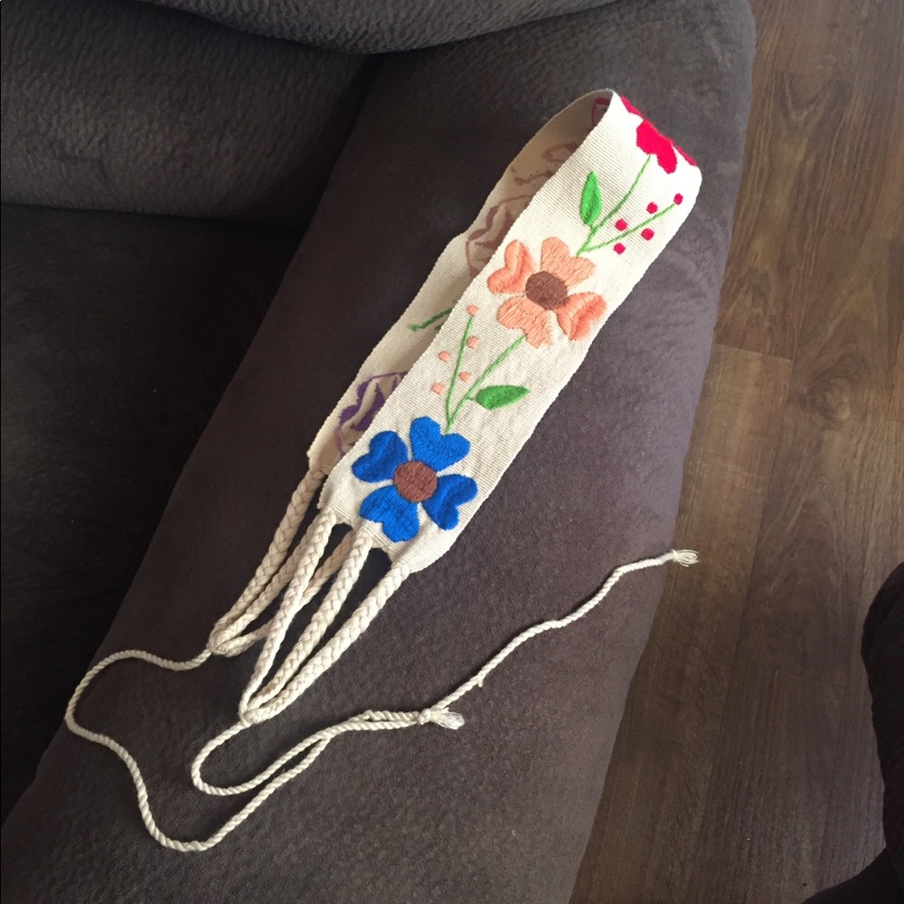 Embroidered Mexican traditional belt